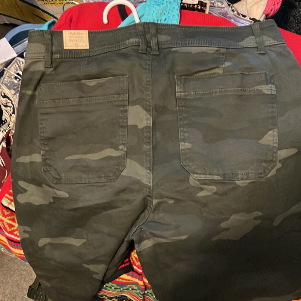 New pair of ladies pants size 12 by democracy with tags - Picture 4 of 8